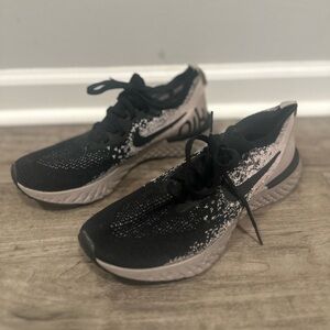 Women’s Nike Epic React Flyknit 2 “Oreo”